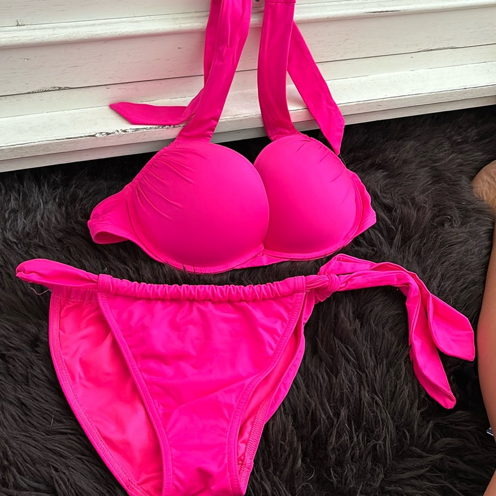Victoria’s secret hot pink swim suit